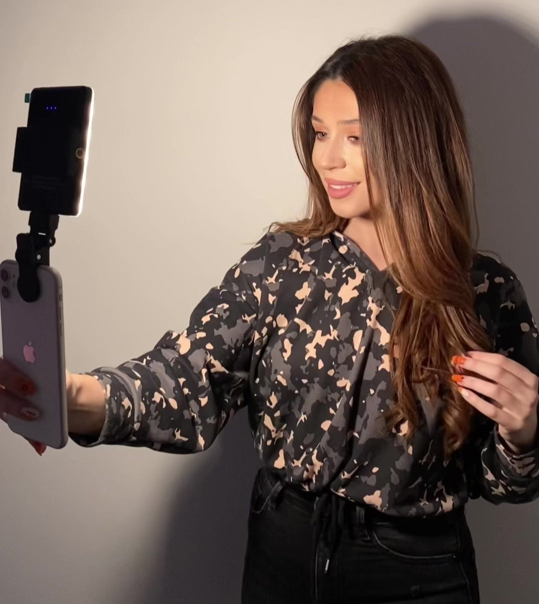 Încarcă clipul video: 